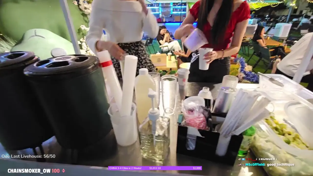 It takes 30 seconds to make homemade lemonade in China