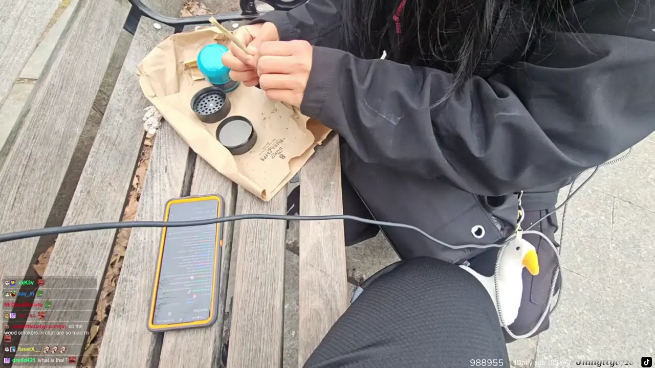 Jinny's technique for rolling a tight joint